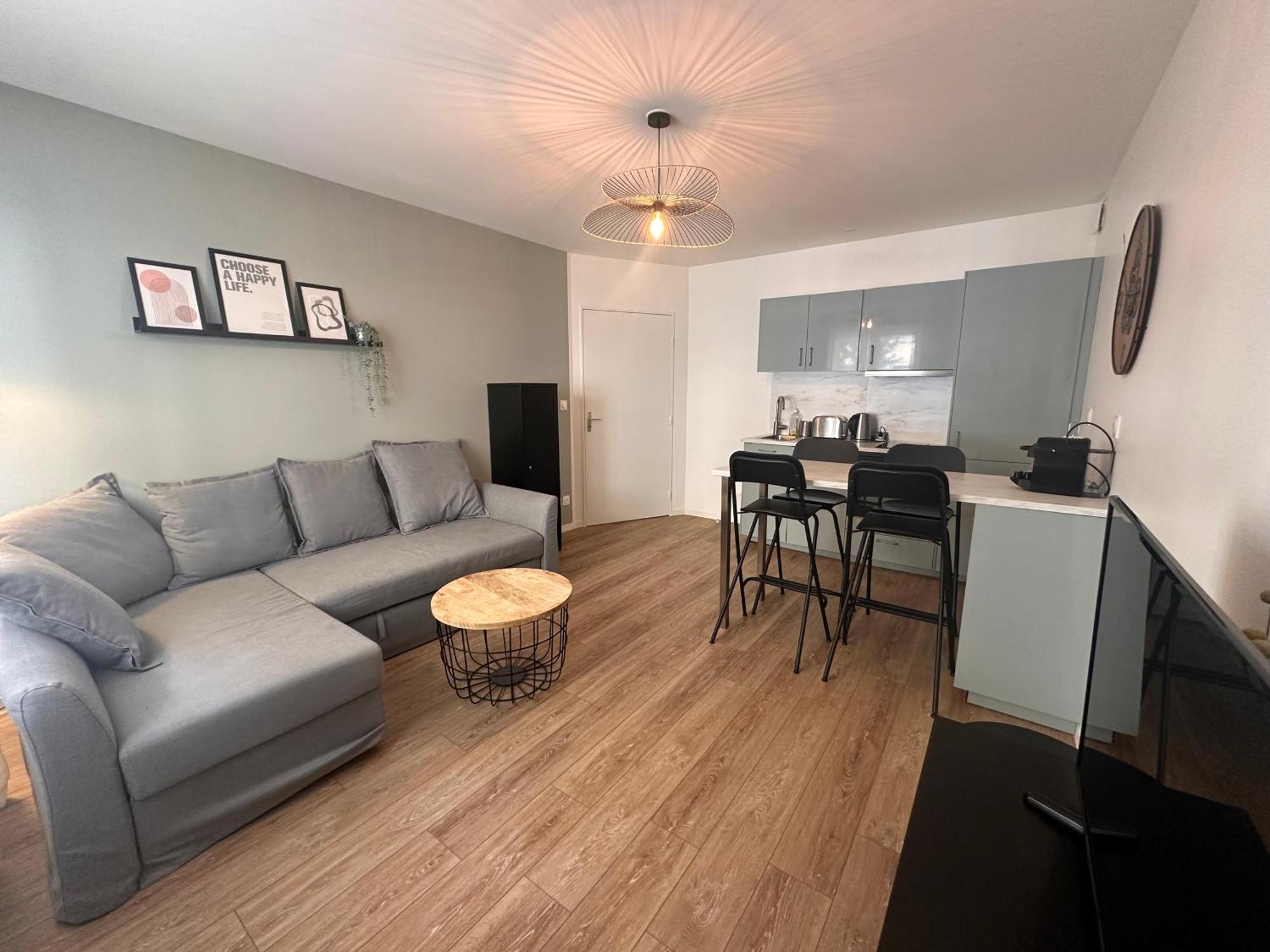 - T2 Avec Parking Prive - Douce Harmonie Orléans